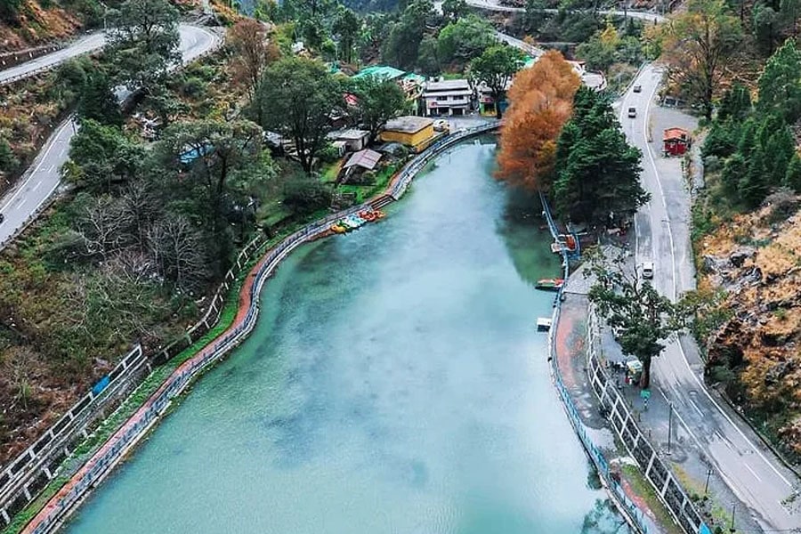 Sariyatal Lake Near Nainital